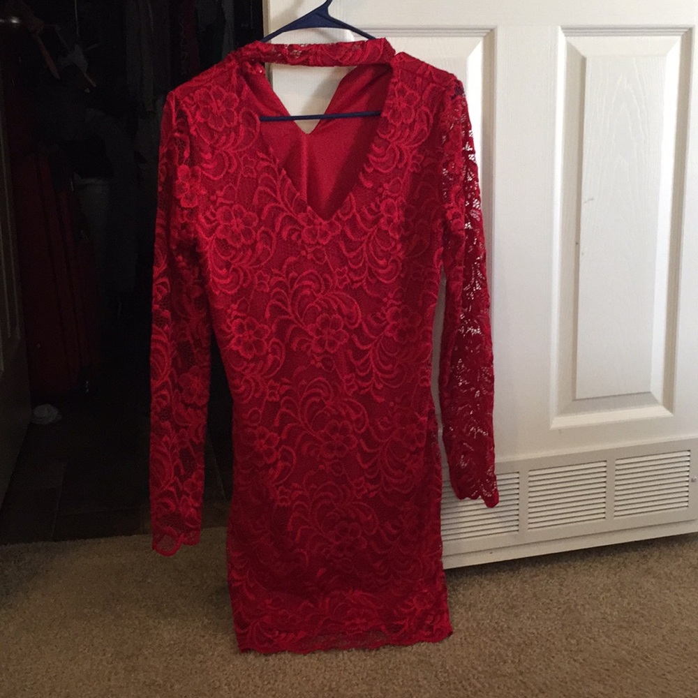 Stunning red lace bodycon dress